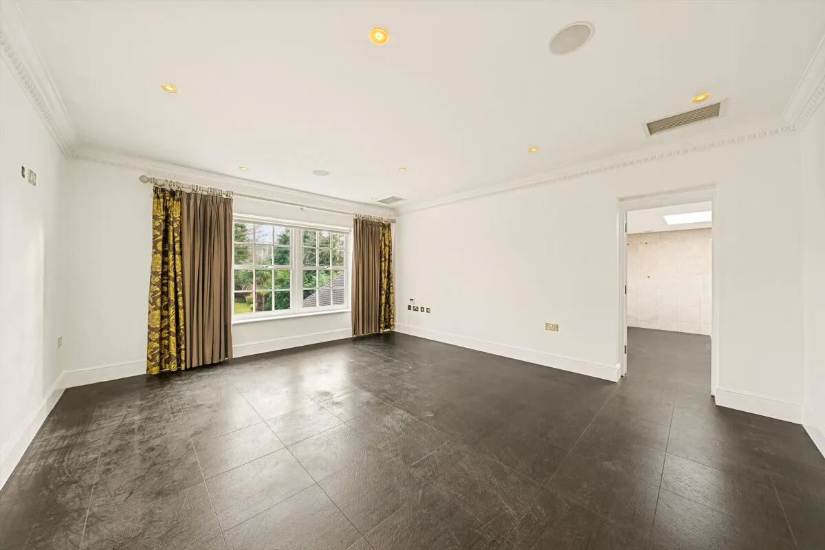 The Barton, Cobham, KT11, photo 8