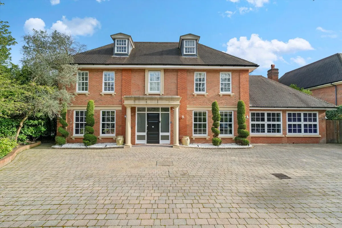6 bed house for sale, The Barton, Cobham, KT11