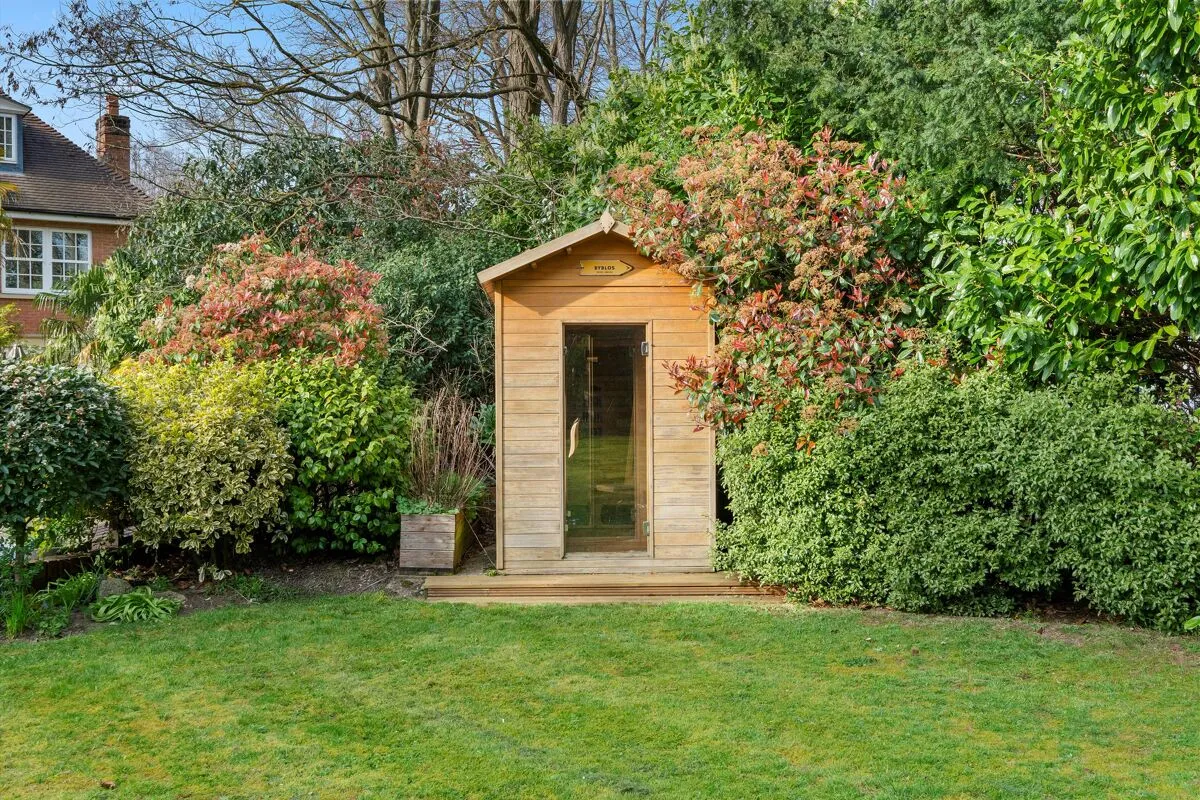 The Barton, Cobham, KT11, photo 19