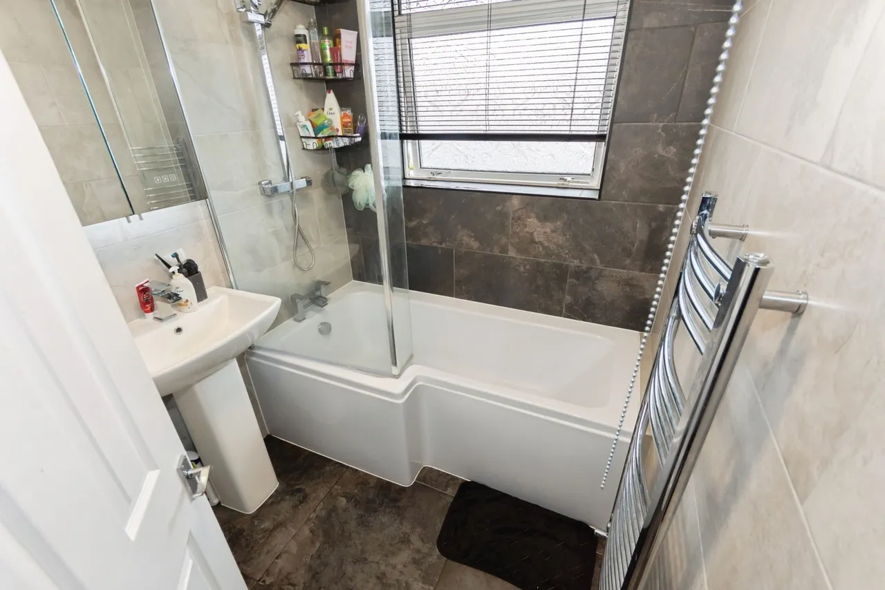 Wagon Lane, Solihull, B92, photo 11