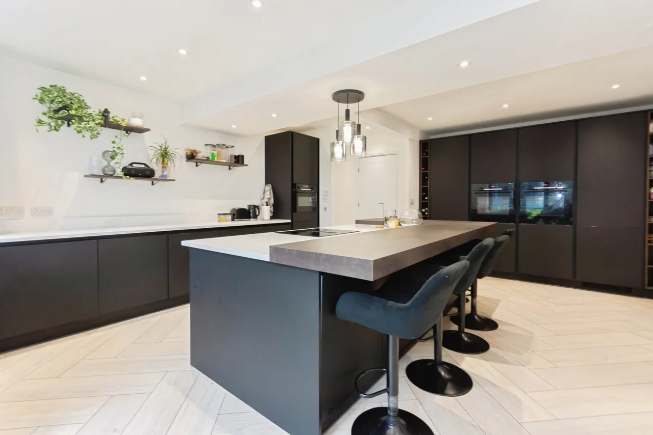 Wagon Lane, Solihull, B92, photo 6