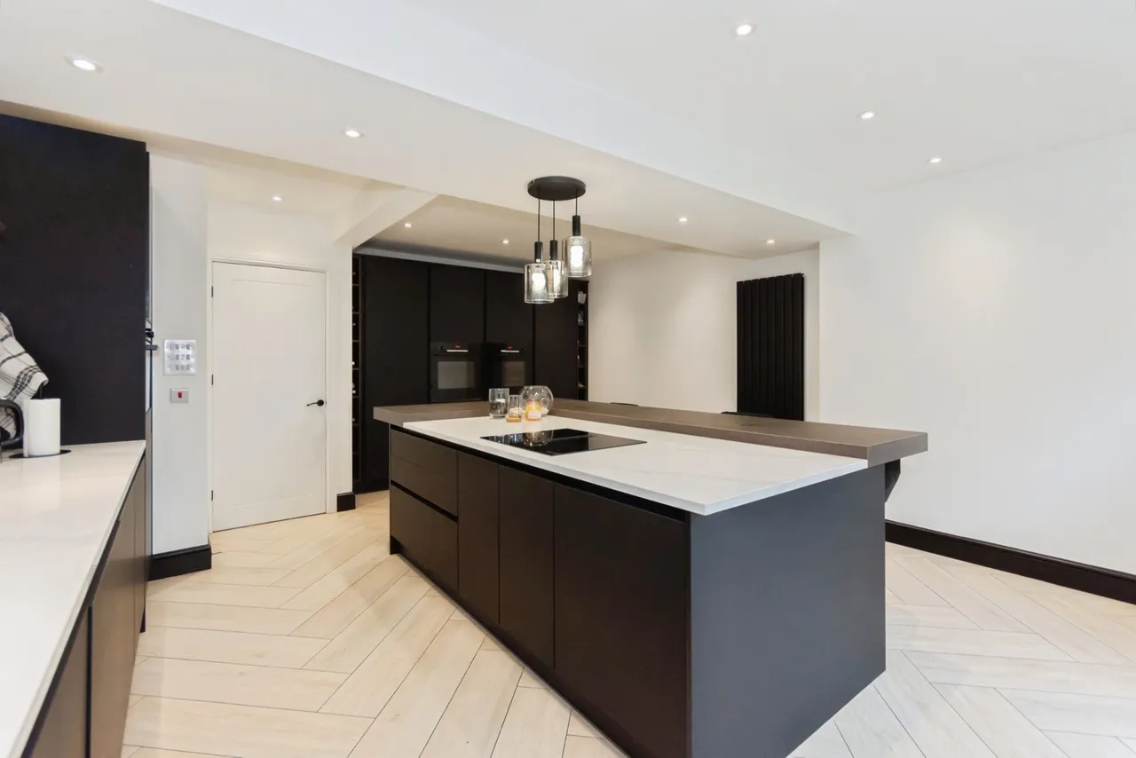 Wagon Lane, Solihull, B92, photo 7