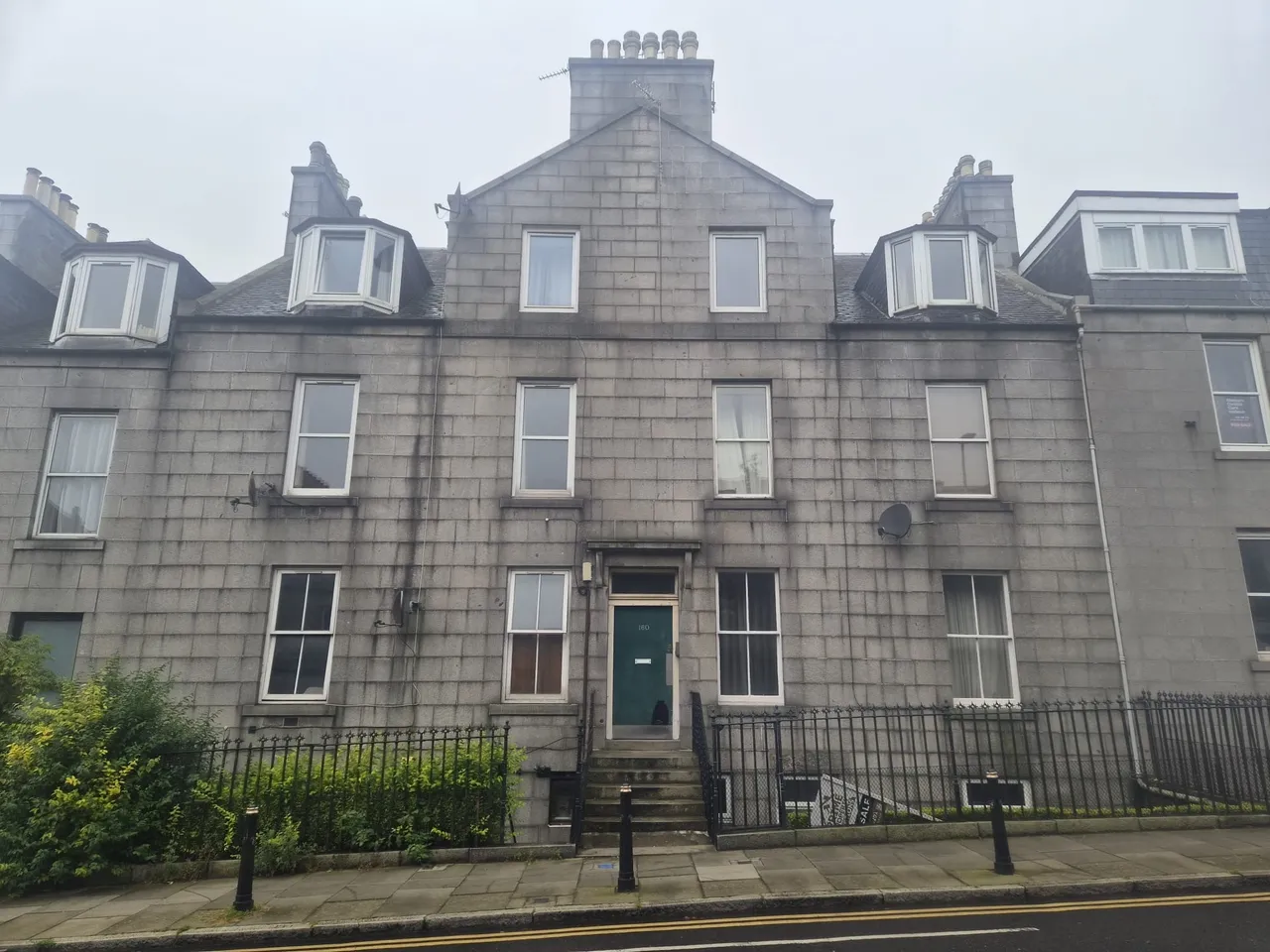 2 bed flat to rent — Crown Street, Aberdeen