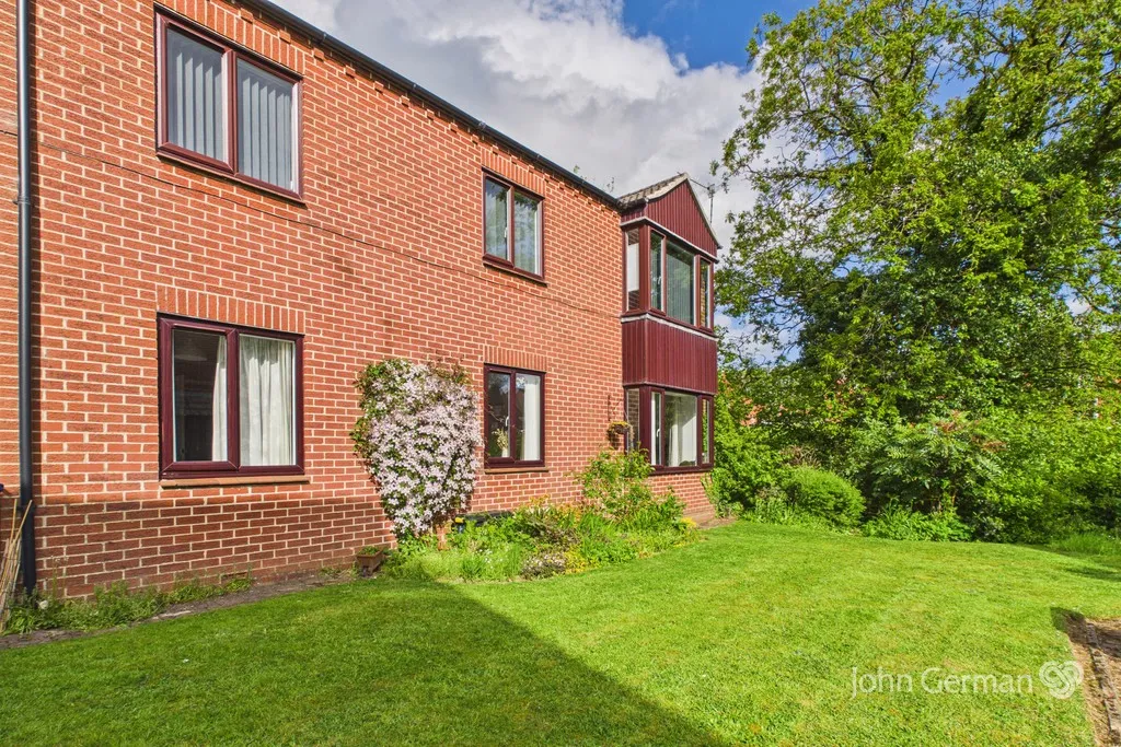 2 bed flat for sale, Wyaston Gardens, Ashbourne