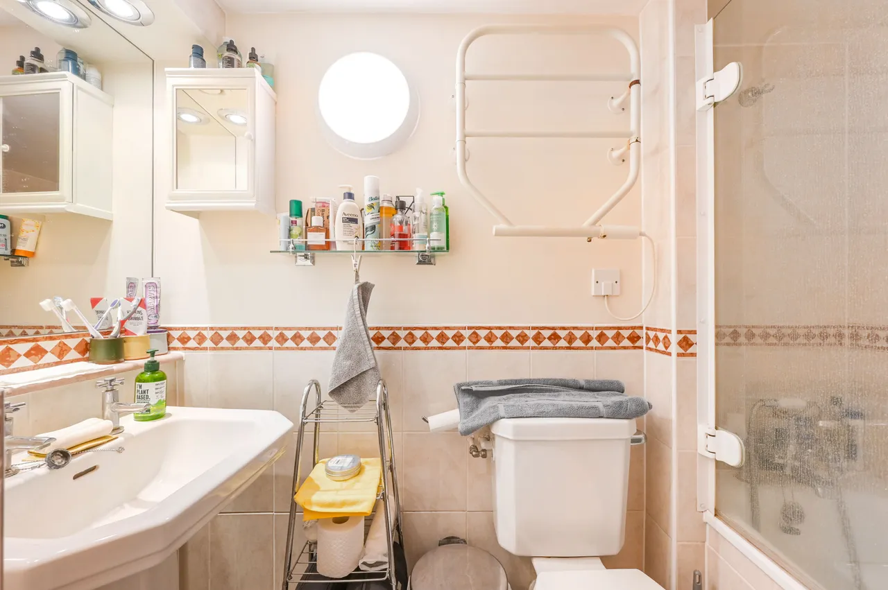 Flat 31, 1 Prescot Street, London, photo 5