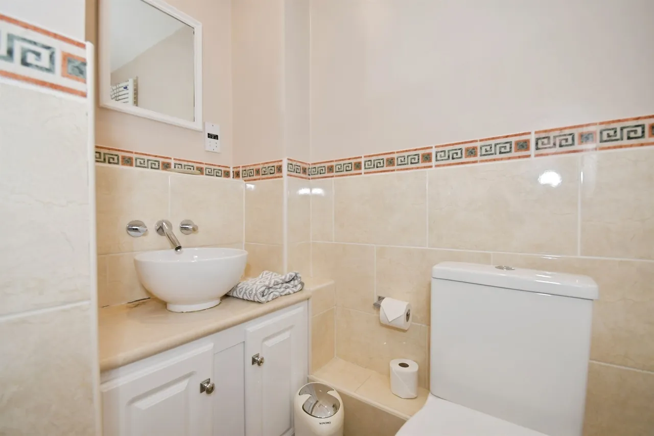 Rutland Mews, Bakewell, DE45, photo 9