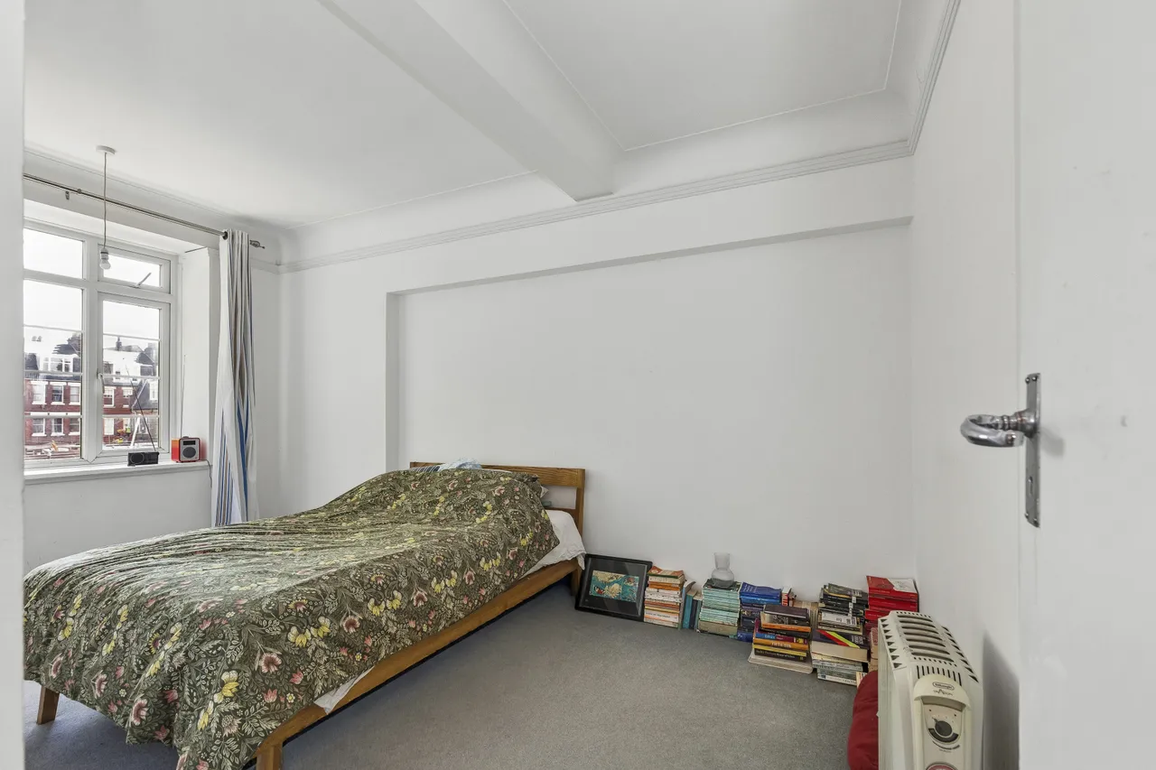 Belsize Avenue, London, NW3, photo 10