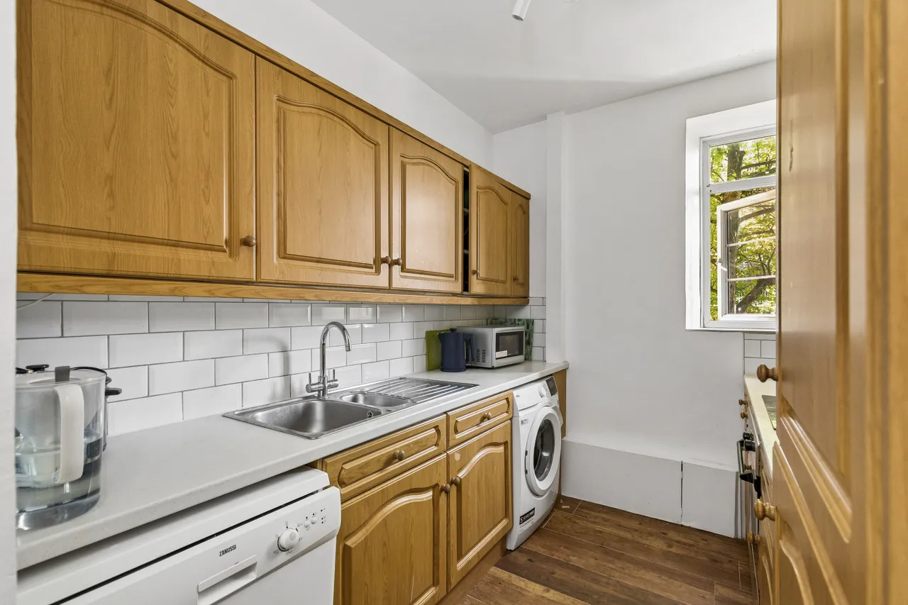 Belsize Avenue, London, NW3, photo 4