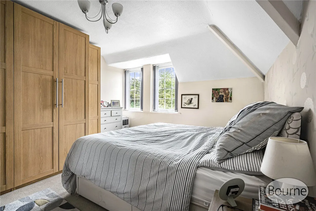 Old Epsom Road, East Clandon, GU4, photo 16