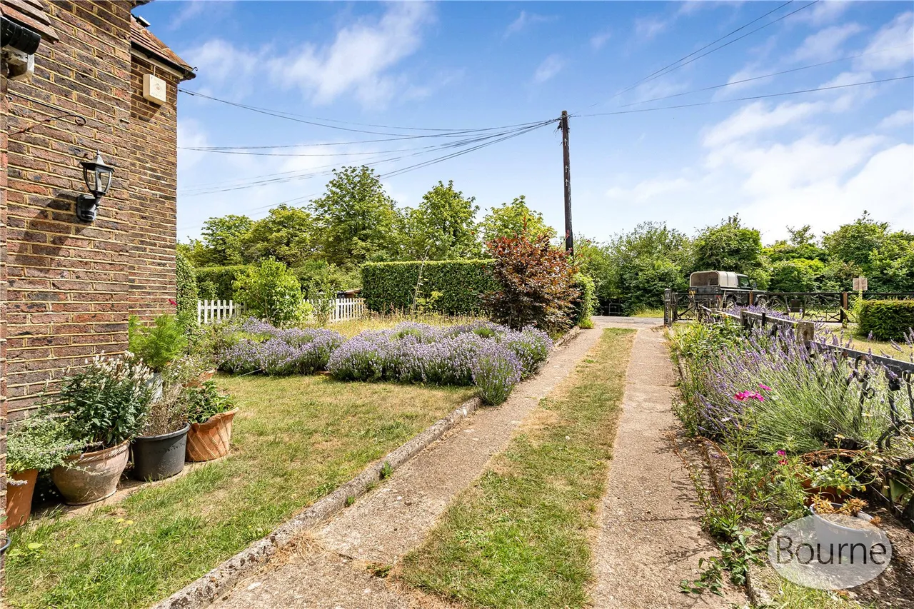 Old Epsom Road, East Clandon, GU4, photo 31