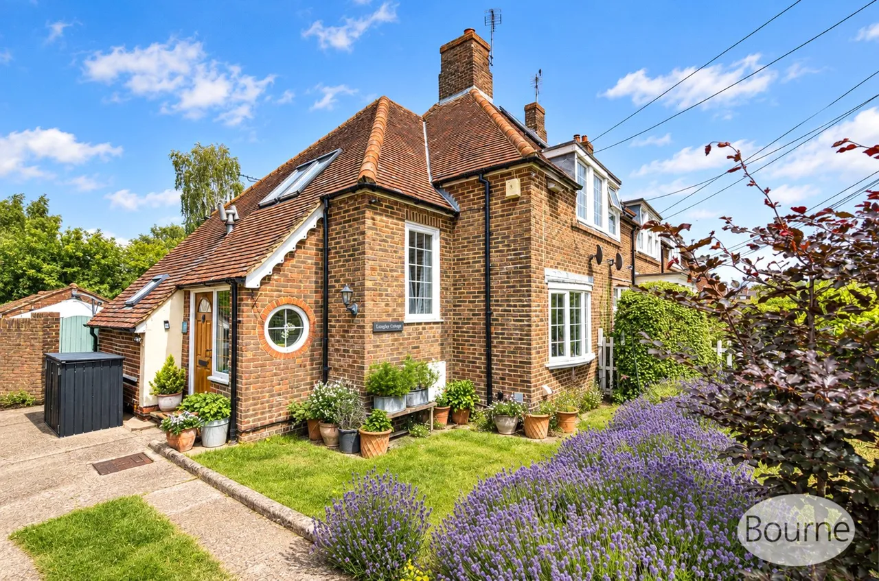 3 bed house for sale, Old Epsom Road, East Clandon, GU4