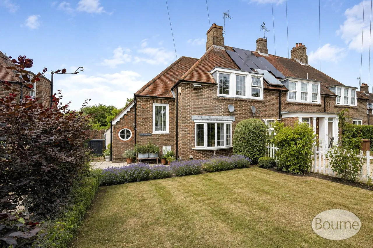 Old Epsom Road, East Clandon, GU4, photo 32