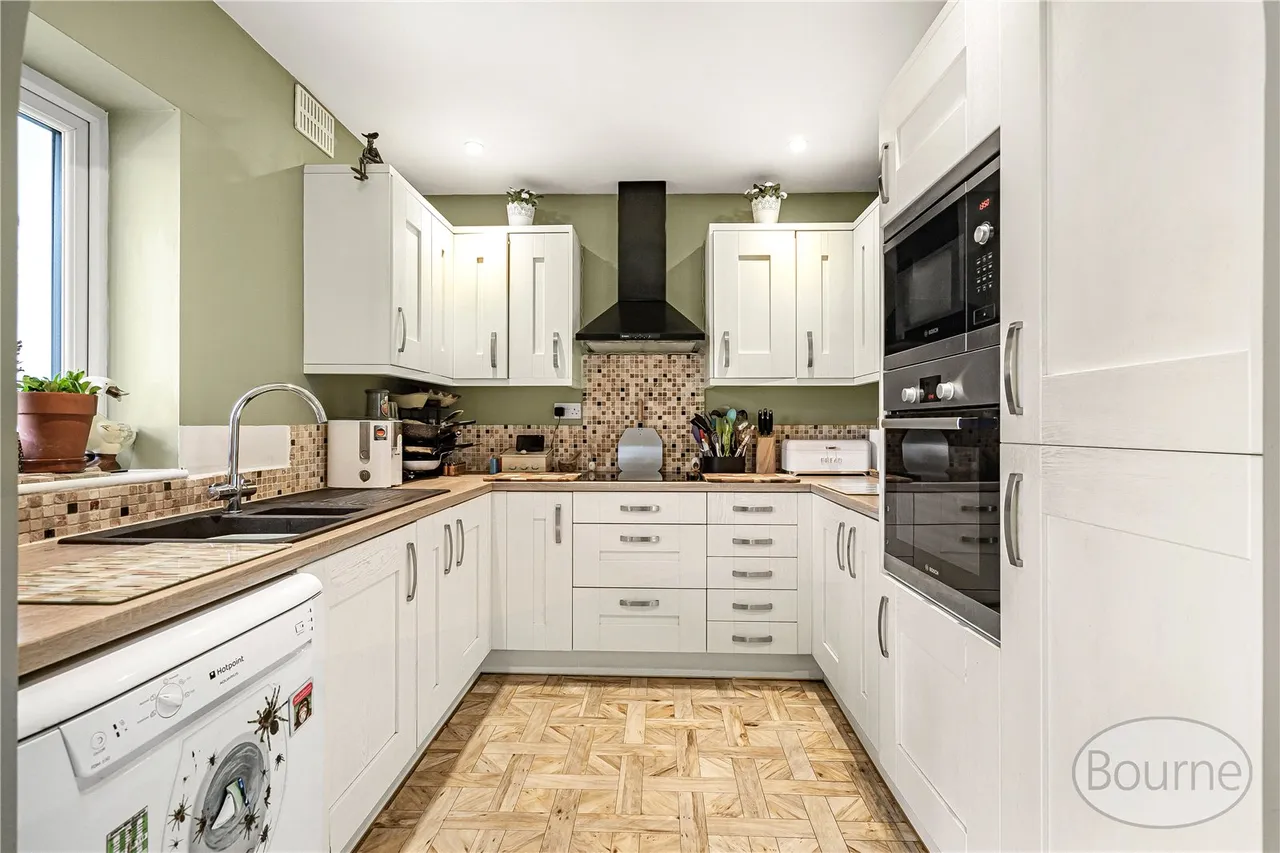Old Epsom Road, East Clandon, GU4, photo 5