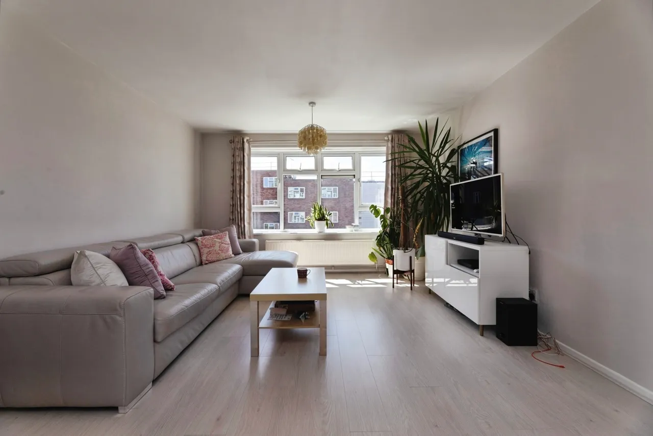 Radbourne Crescent, Walthamstow, E17, photo 9
