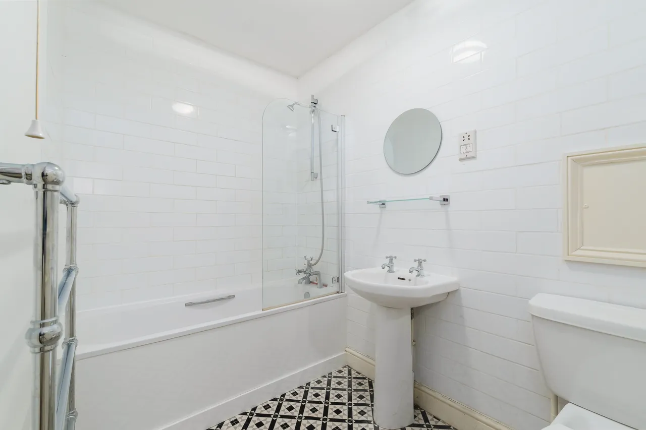 Shooters Hill Road, London, SE18, photo 8