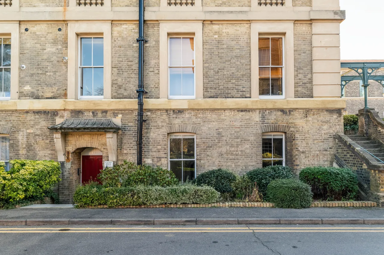 1 bed flat for sale — Shooters Hill Road, London, SE18