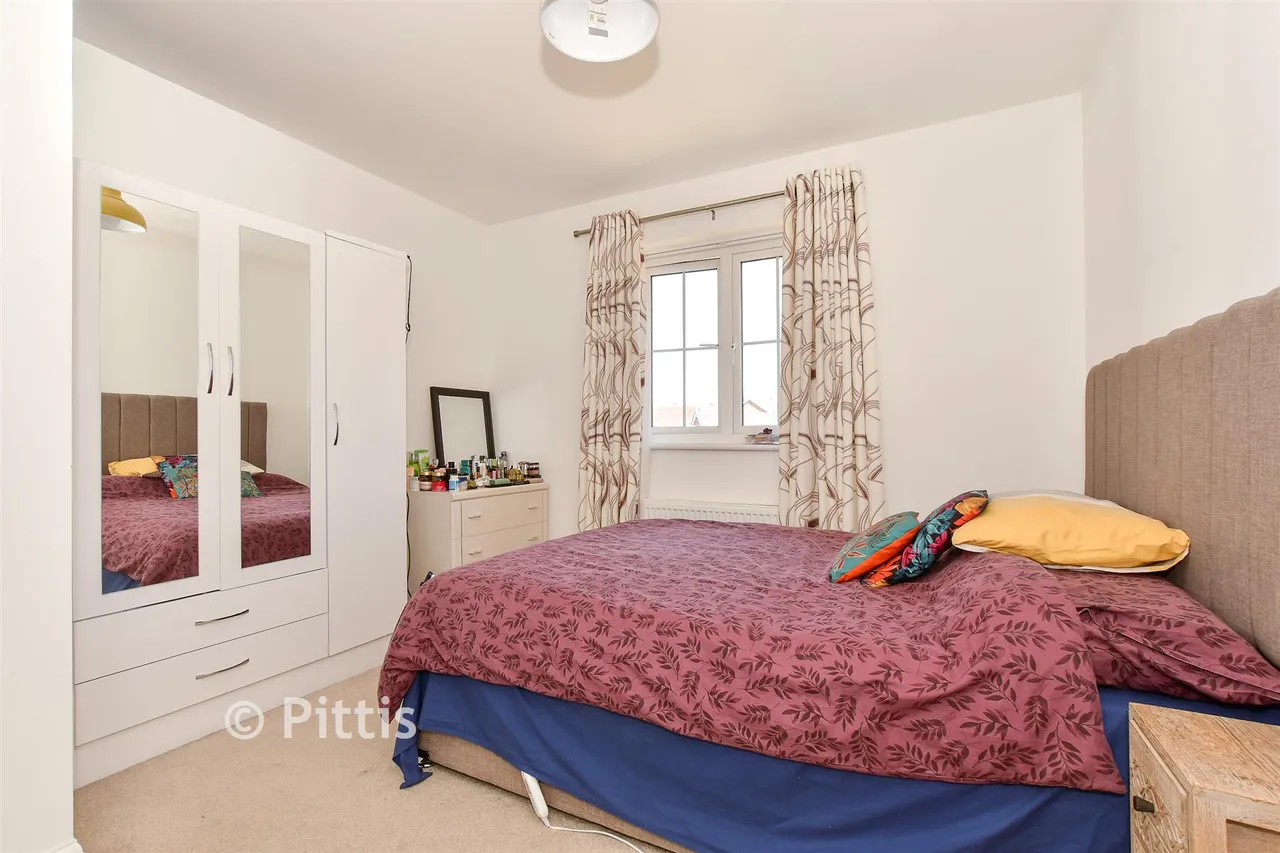 Beauchamp Drive, Newport, PO30, photo 7