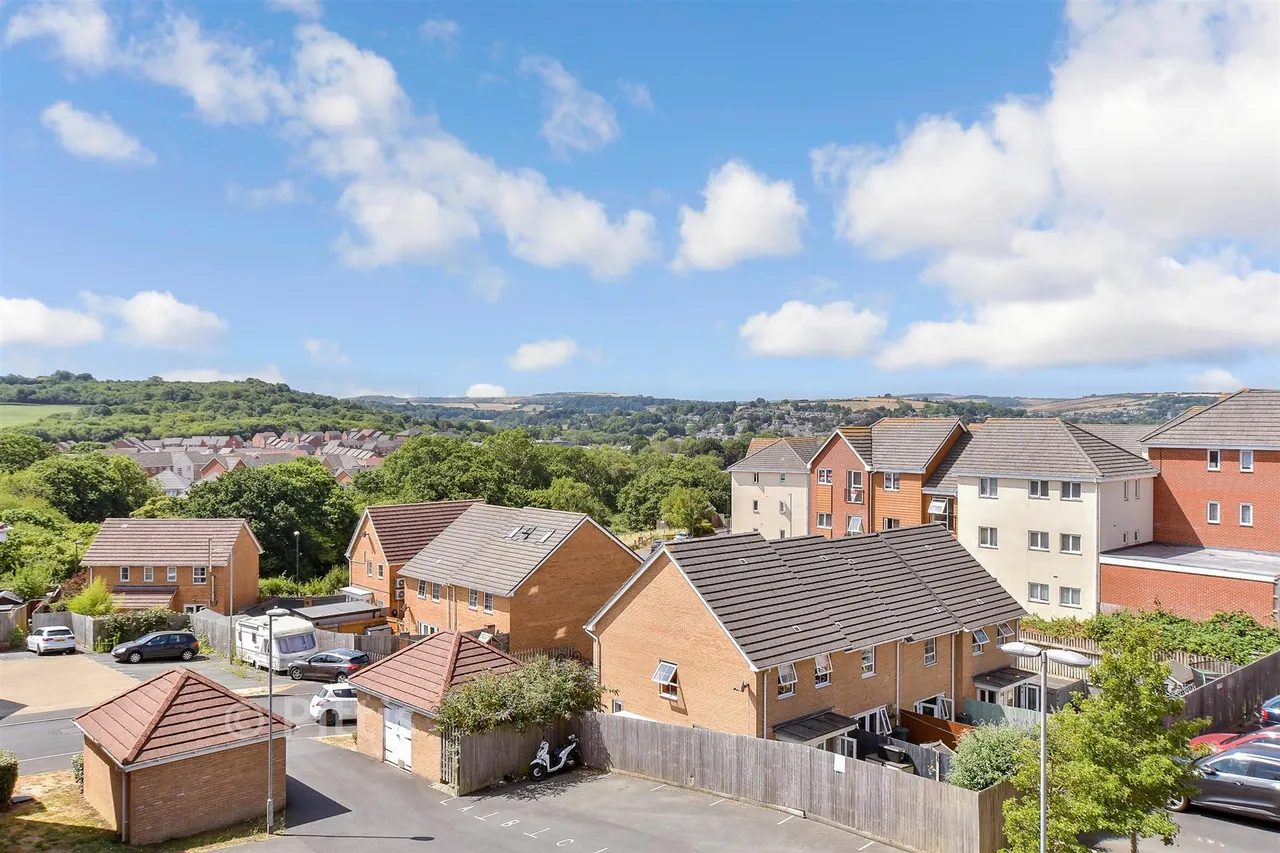 Beauchamp Drive, Newport, PO30, photo 2