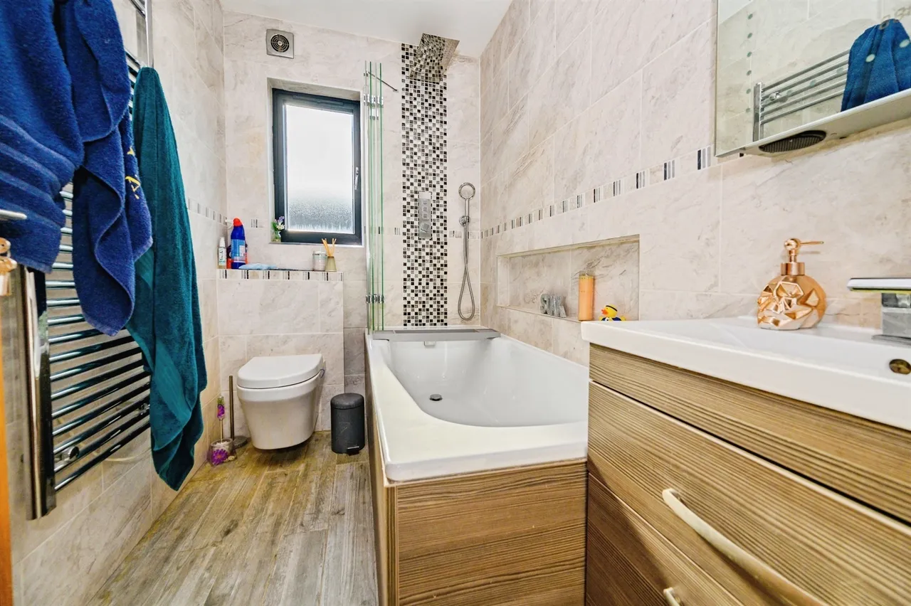 Perham Way, London Colney, AL2, photo 15
