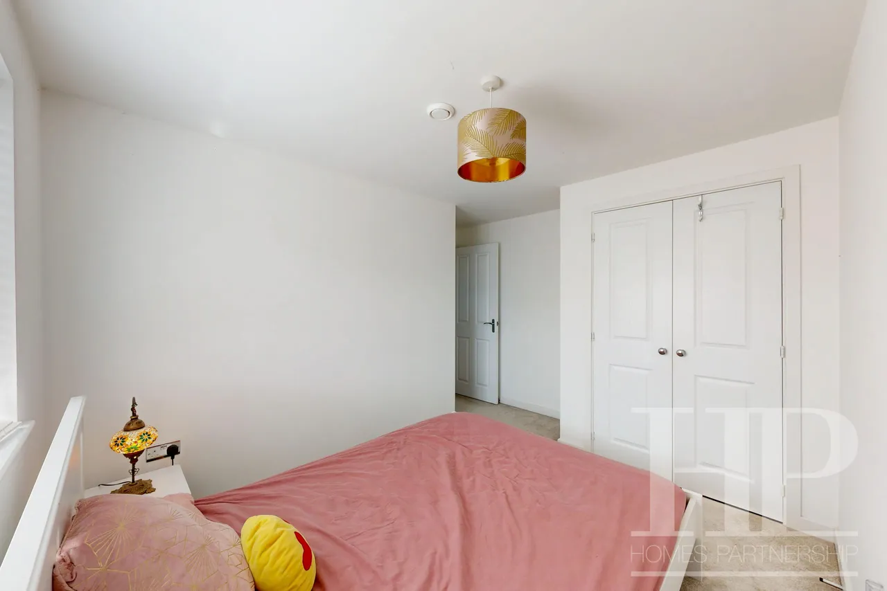 Cornwell Avenue, Crawley, RH10, photo 22