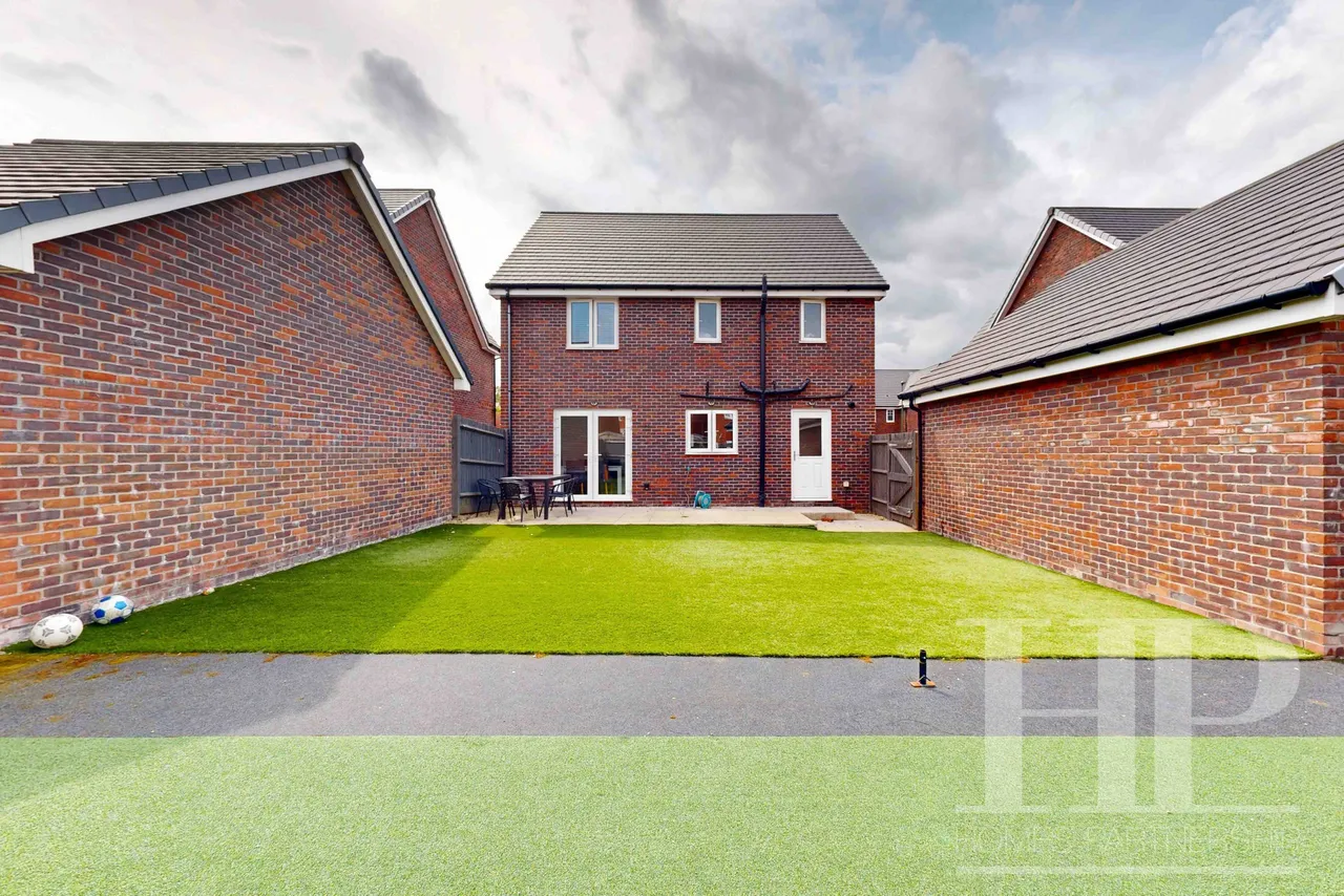 Cornwell Avenue, Crawley, RH10, photo 27