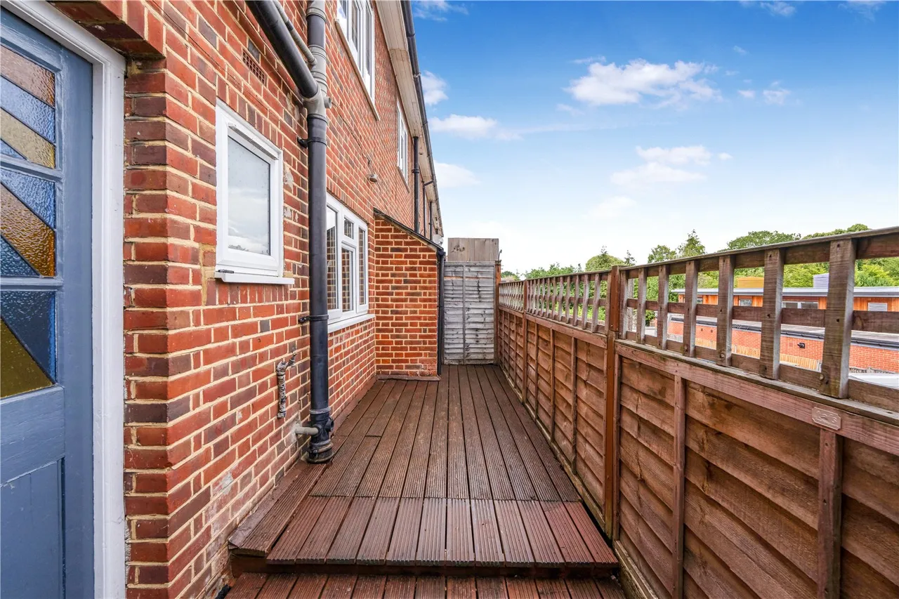 Hampton Court Way, Thames Ditton, KT7 0LX, photo 11