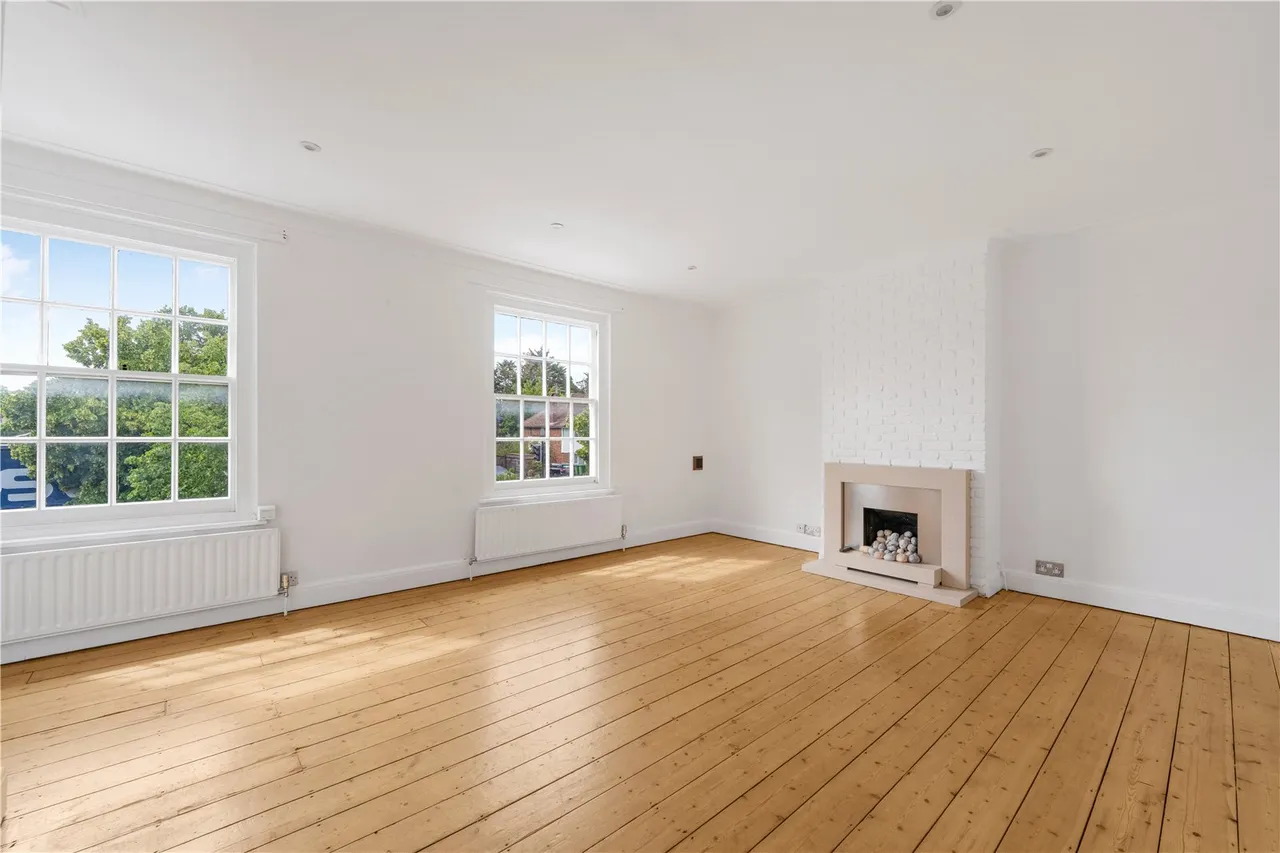Hampton Court Way, Thames Ditton, KT7 0LX, photo 2