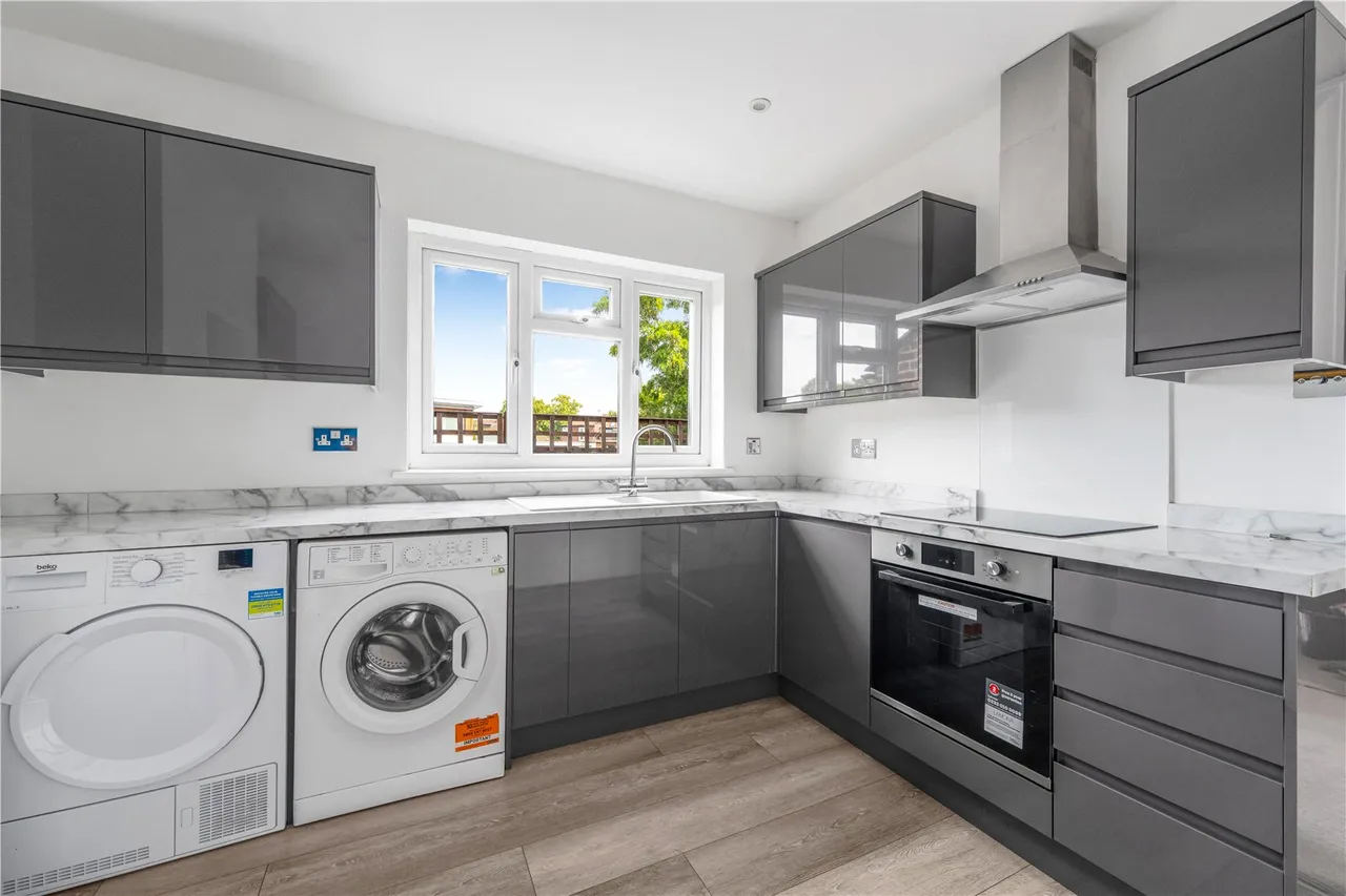 Hampton Court Way, Thames Ditton, KT7 0LX, photo 4
