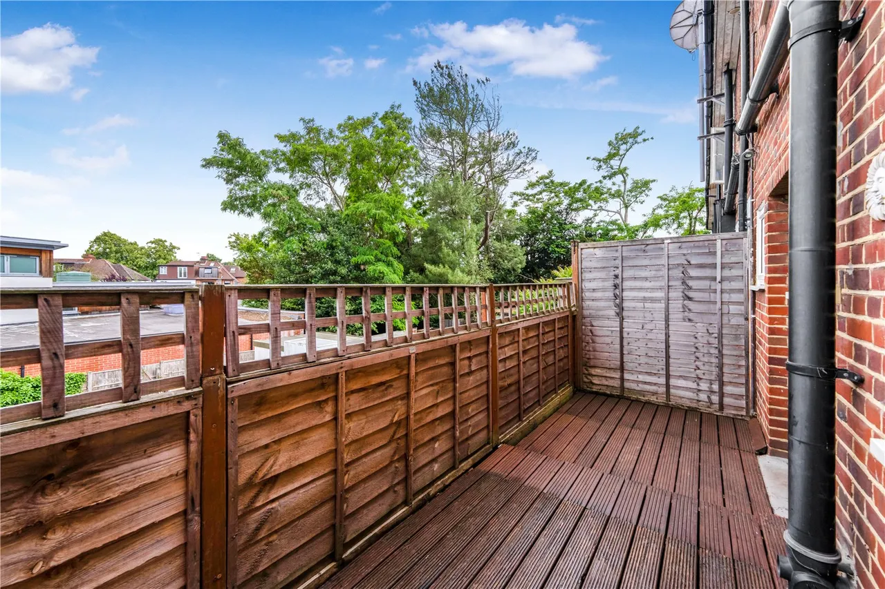 Hampton Court Way, Thames Ditton, KT7 0LX, photo 10
