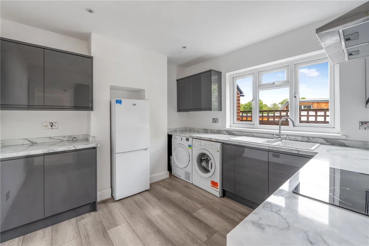 Hampton Court Way, Thames Ditton, KT7 0LX, photo 5