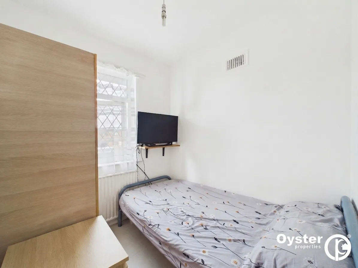 Honeypot Lane, Stanmore, HA7, photo 12