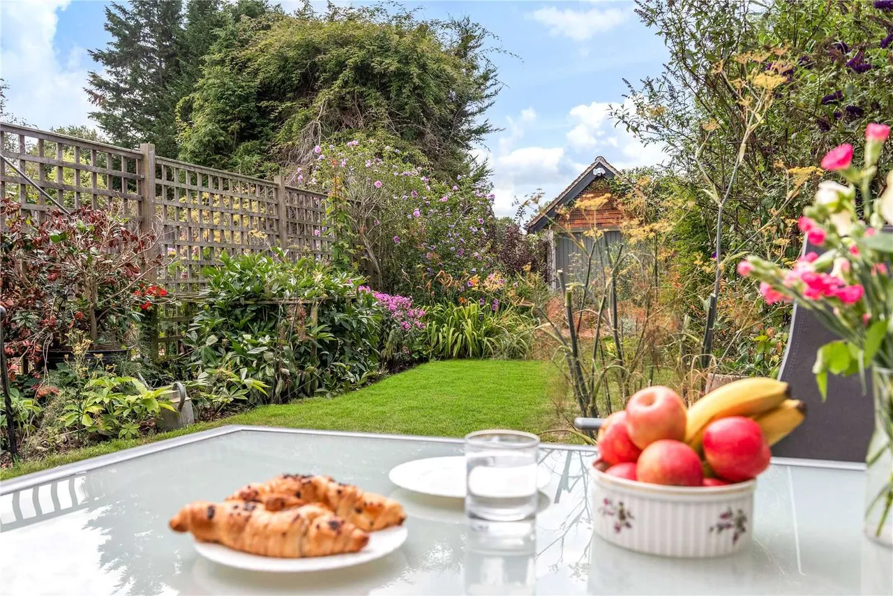 The Common, Dunsfold, GU8, photo 18