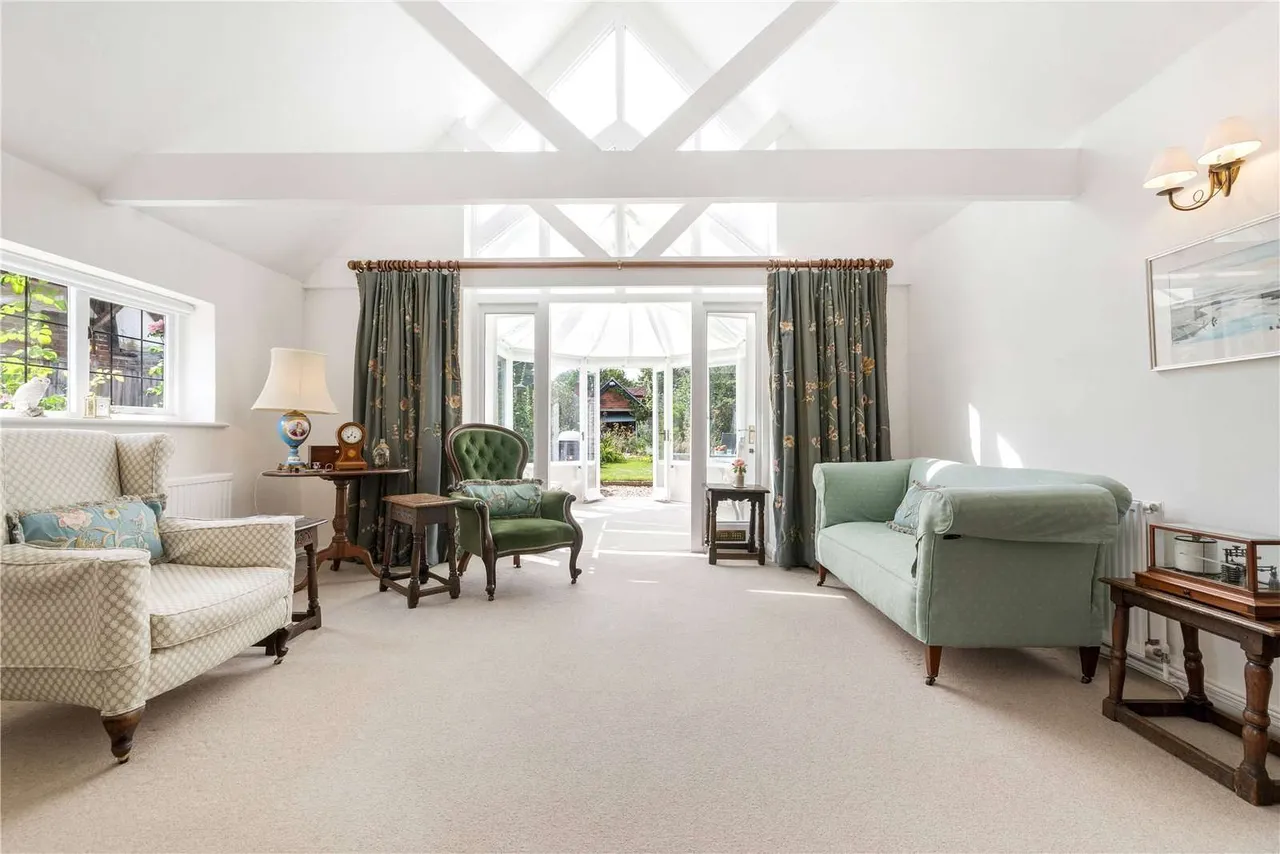 The Common, Dunsfold, GU8, photo 4