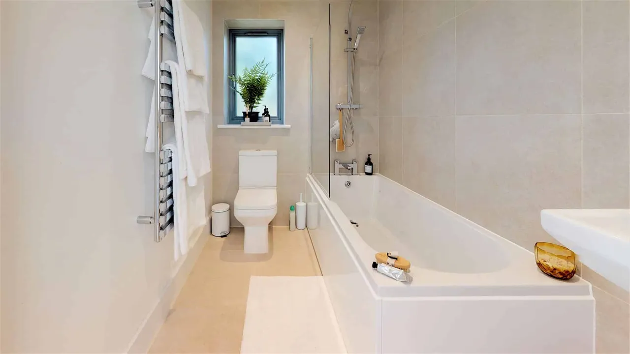 Trevelyan Gardens, Loughton, photo 10