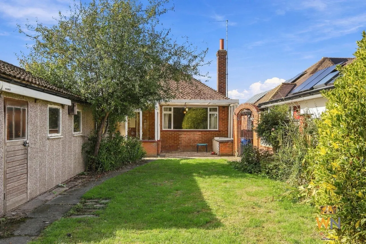St Mary's Avenue, Shenfield, CM15, photo 15