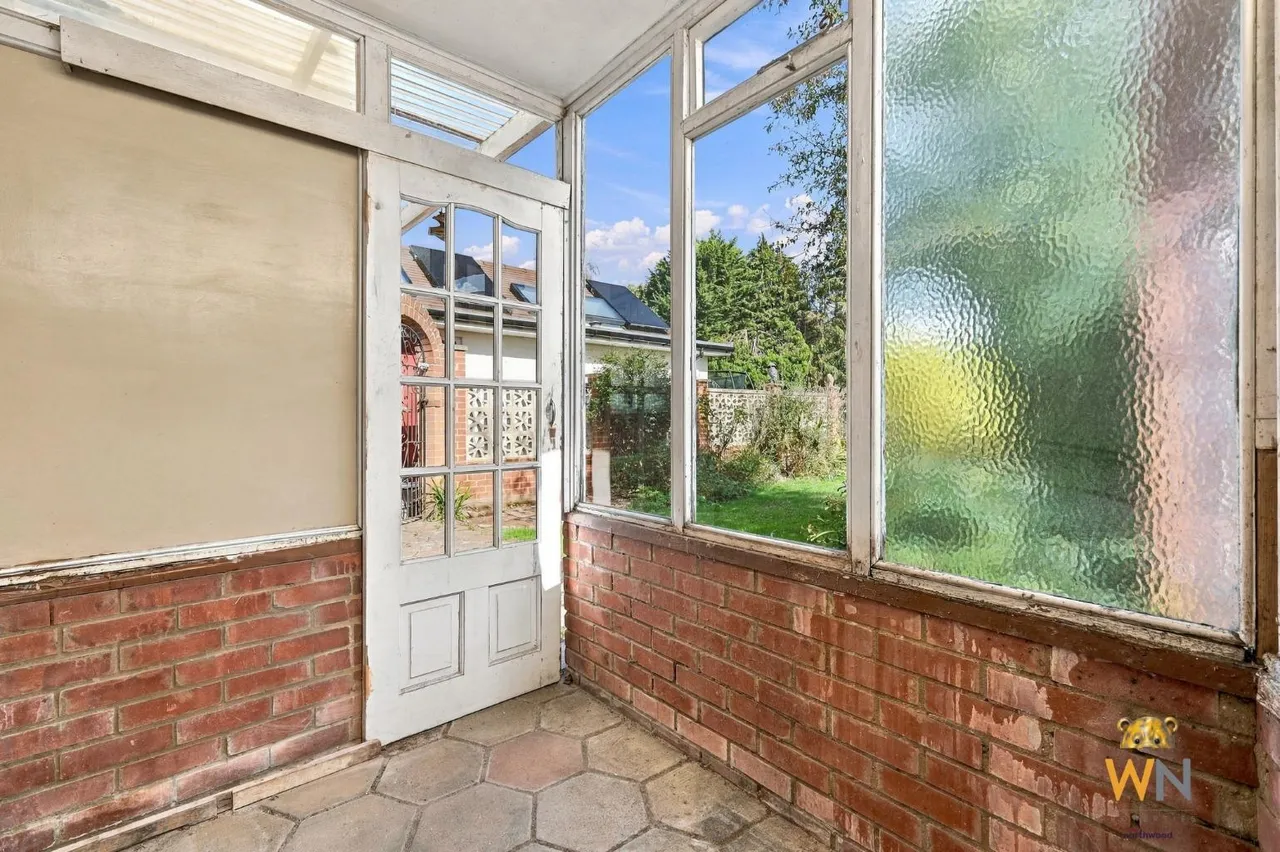 St Mary's Avenue, Shenfield, CM15, photo 16