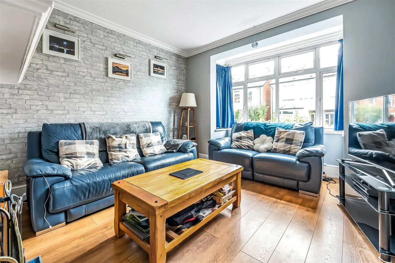 Hart Road, Dorking, RH4, photo 3