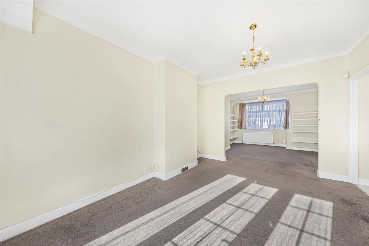Coolgardie Avenue, Highams Park, E4 9HX, photo 8