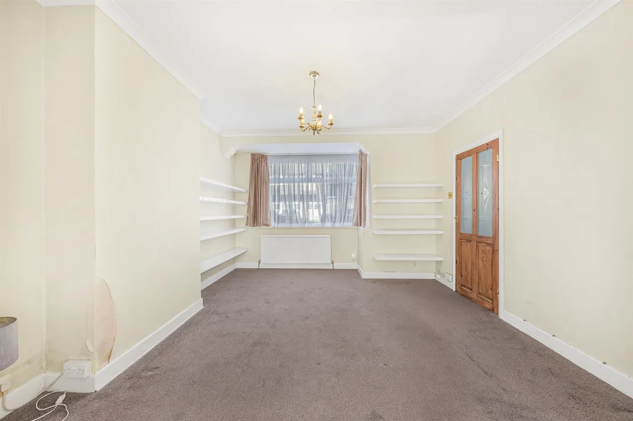 Coolgardie Avenue, Highams Park, E4 9HX, photo 7