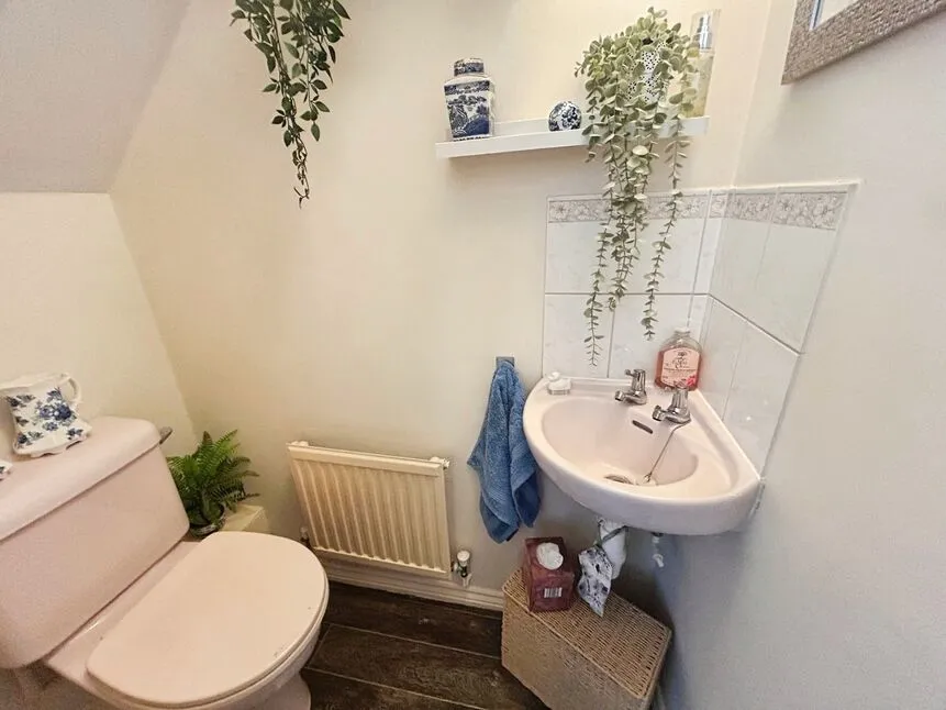 Suffolk Close, Wednesfield, WV11, photo 6