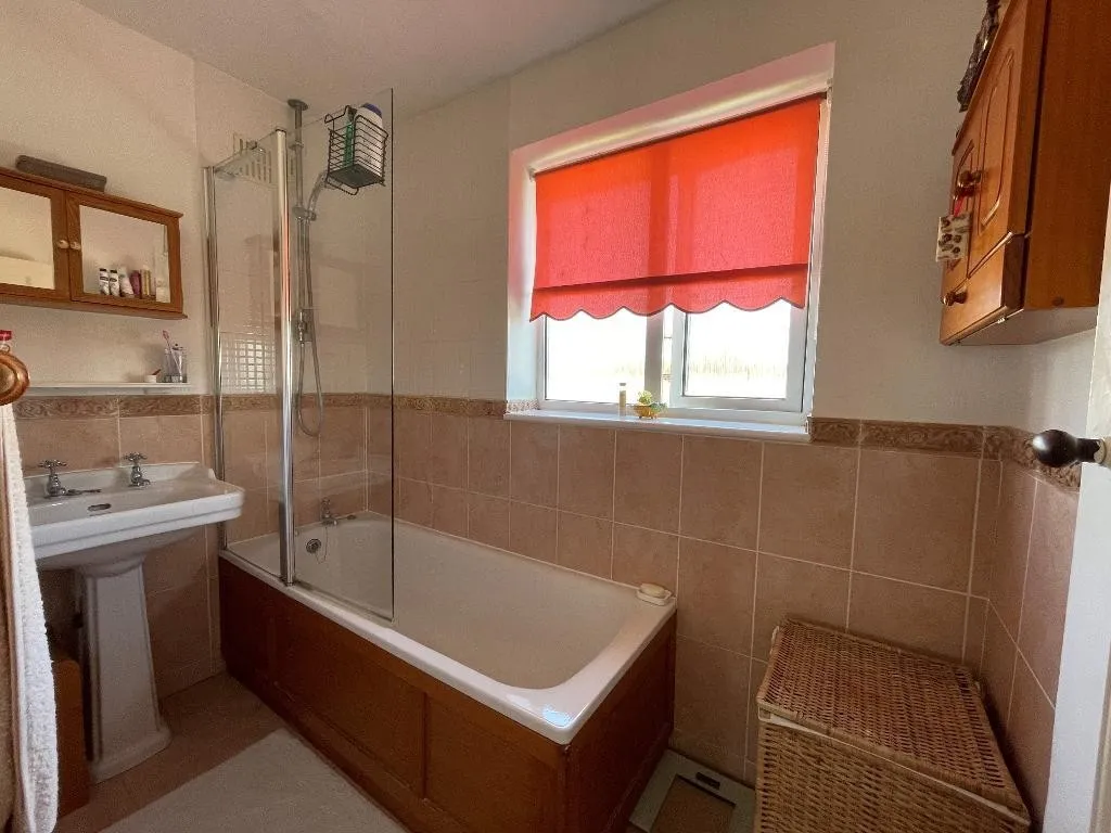 Ellesmere Drive, South Croydon, photo 10