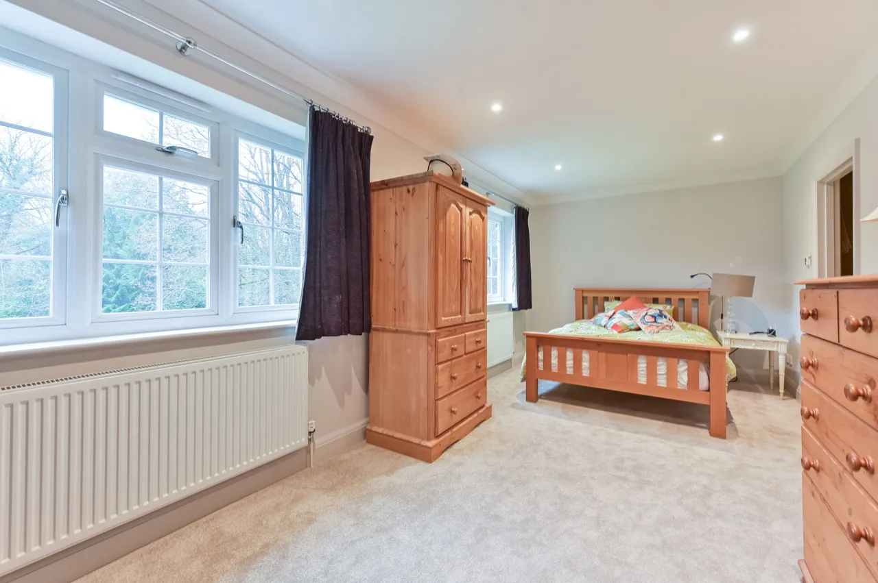 Woking, GU21, photo 17