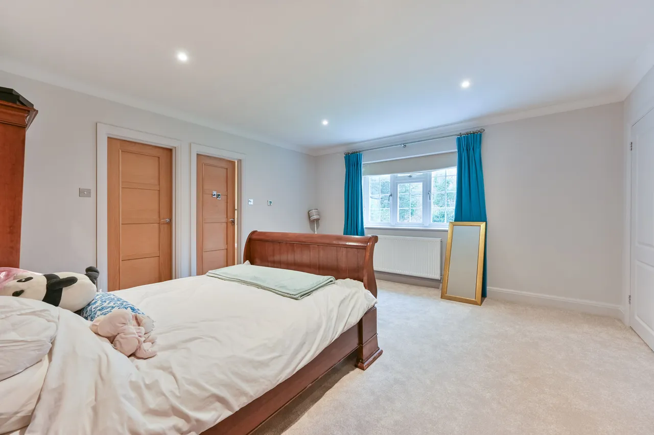 Woking, GU21, photo 12