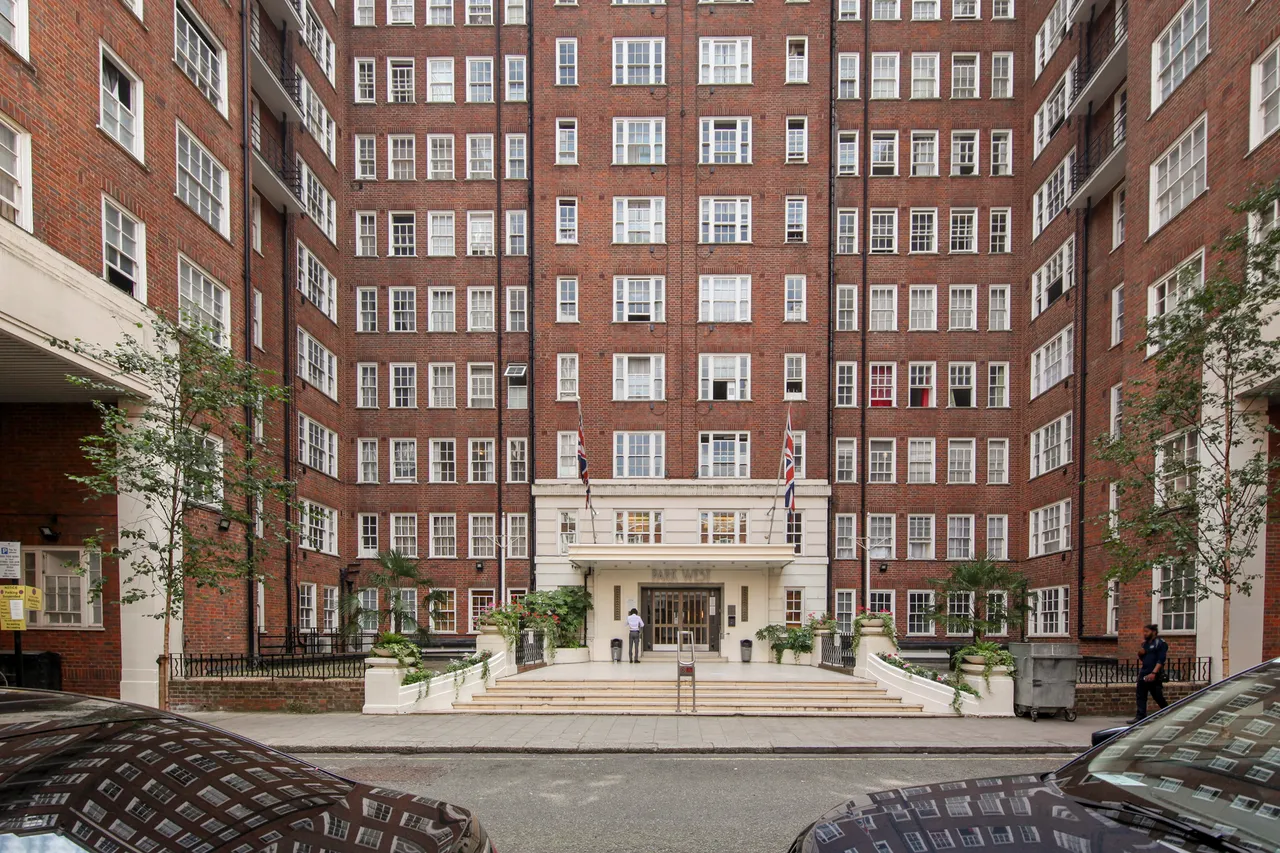 Edgware Road, W2, photo 7