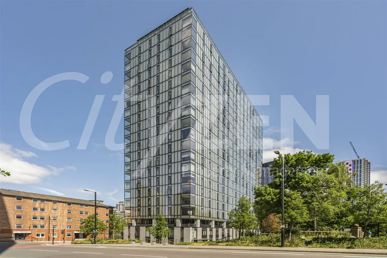 2 bed property for sale — The Gate, 21 Aspin Lane, Manchester, M4 4GT
