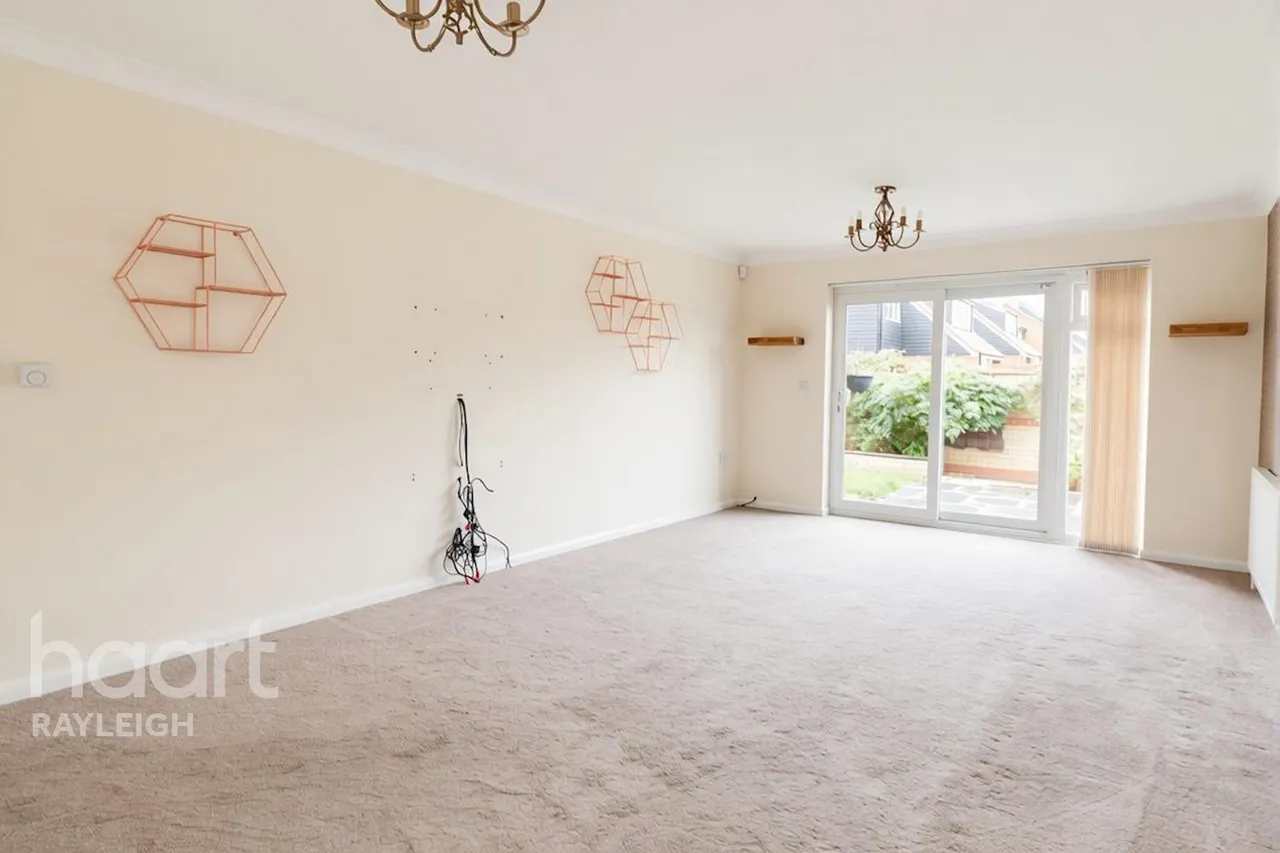 Homestead Close, Rayleigh, SS6, photo 4
