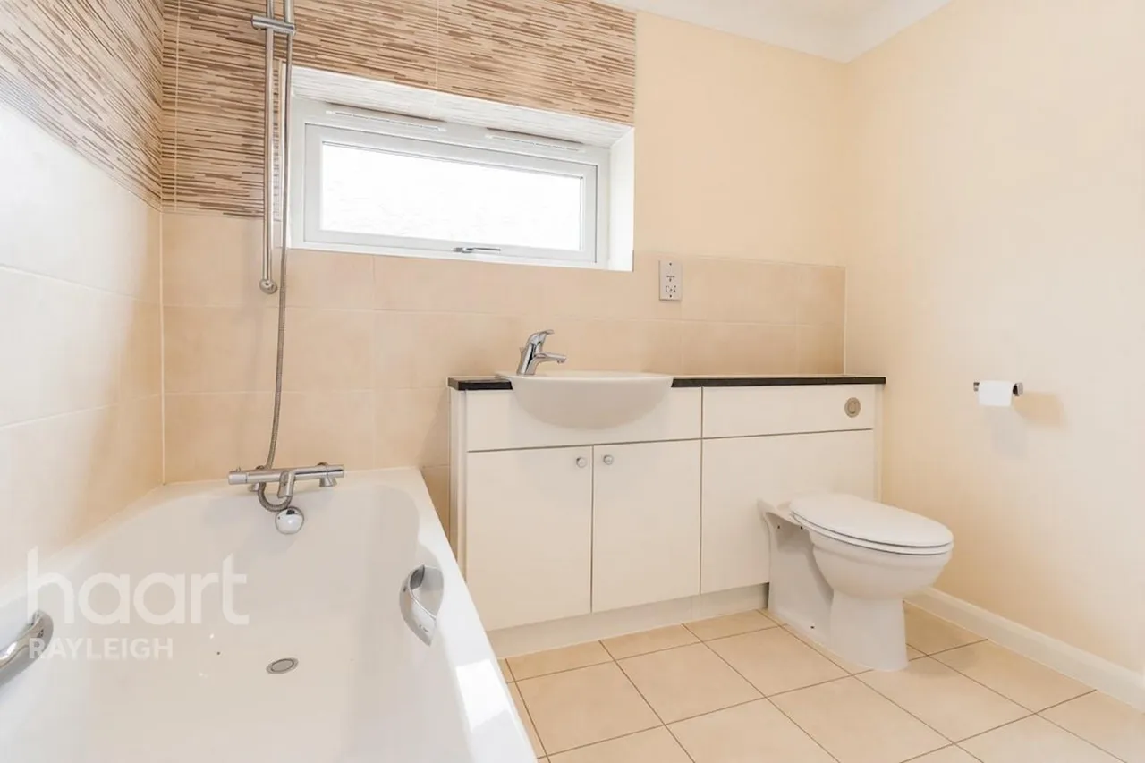 Homestead Close, Rayleigh, SS6, photo 21