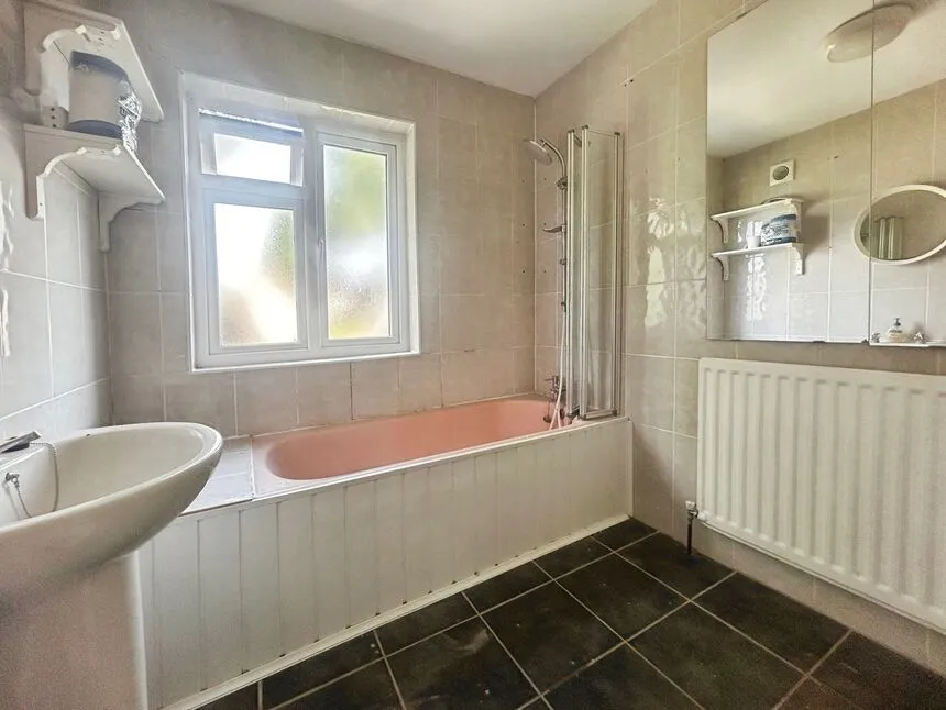 Cannock Road, Wolverhampton, West Midlands, WV10, photo 7