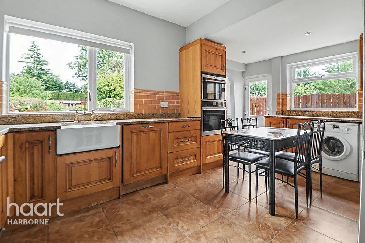 Warwick Road, Solihull, B91, photo 8