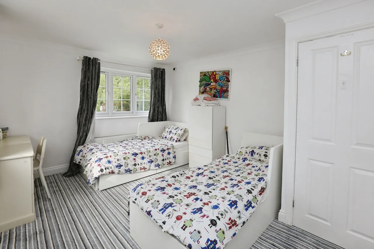 Neilson Close, Chandler's Ford, SO53, photo 14